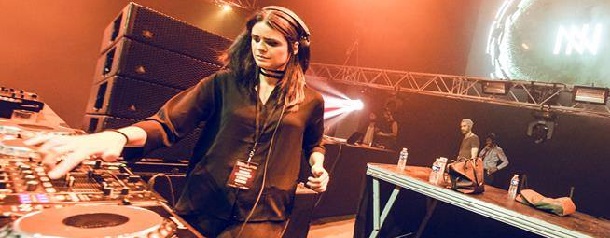 DJ ANNA on her groovy deep dark techno productions
