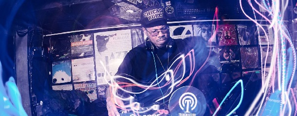 interview with Chicago house pioneer while being in Paris for a gig @ 4 eléments